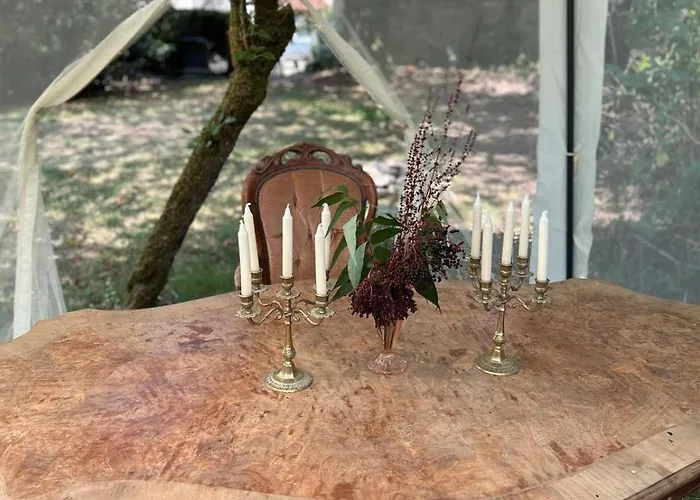 Campismo de Luxo Le Fleur Sauvage Chenay (Deux-Sevres)